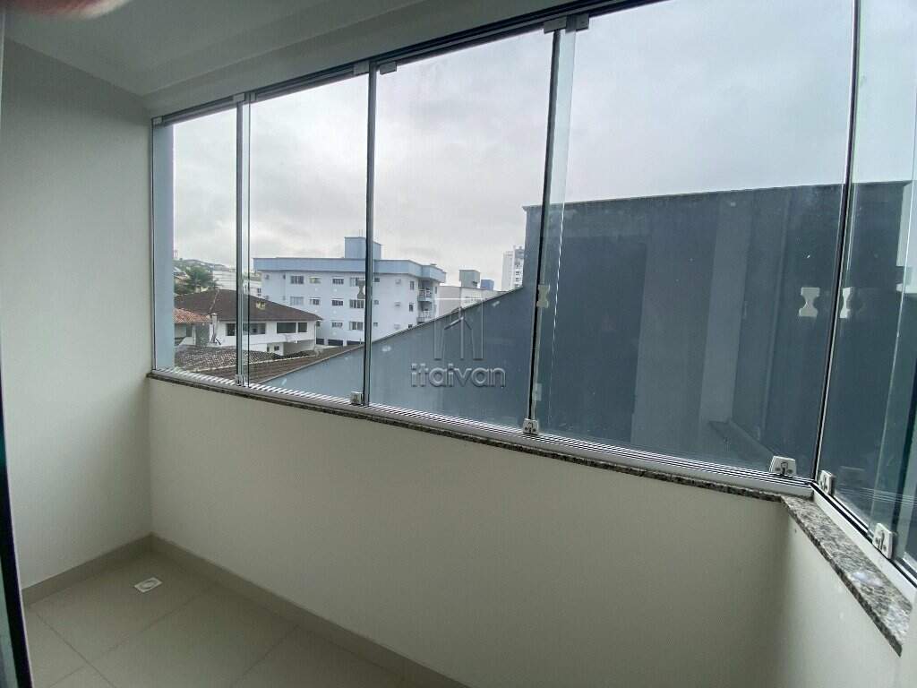 Apartamento para aluguel no Jaraguá Esquerdo: 