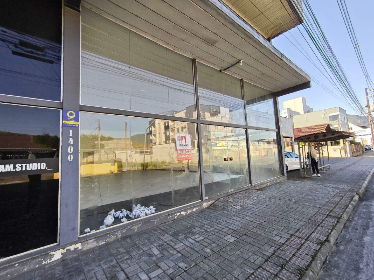 Sala Comercial para aluguel no Centro: 