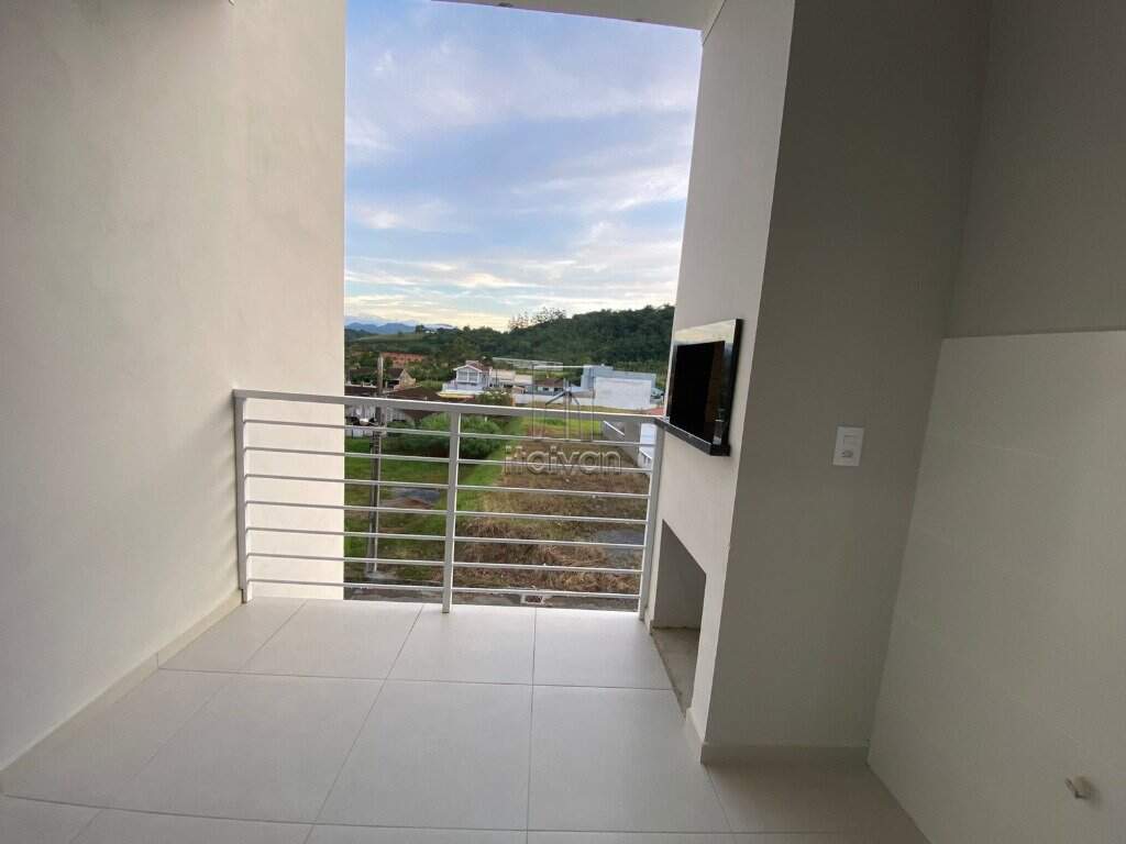 Apartamento para aluguel no Barra do Rio Cerro: 