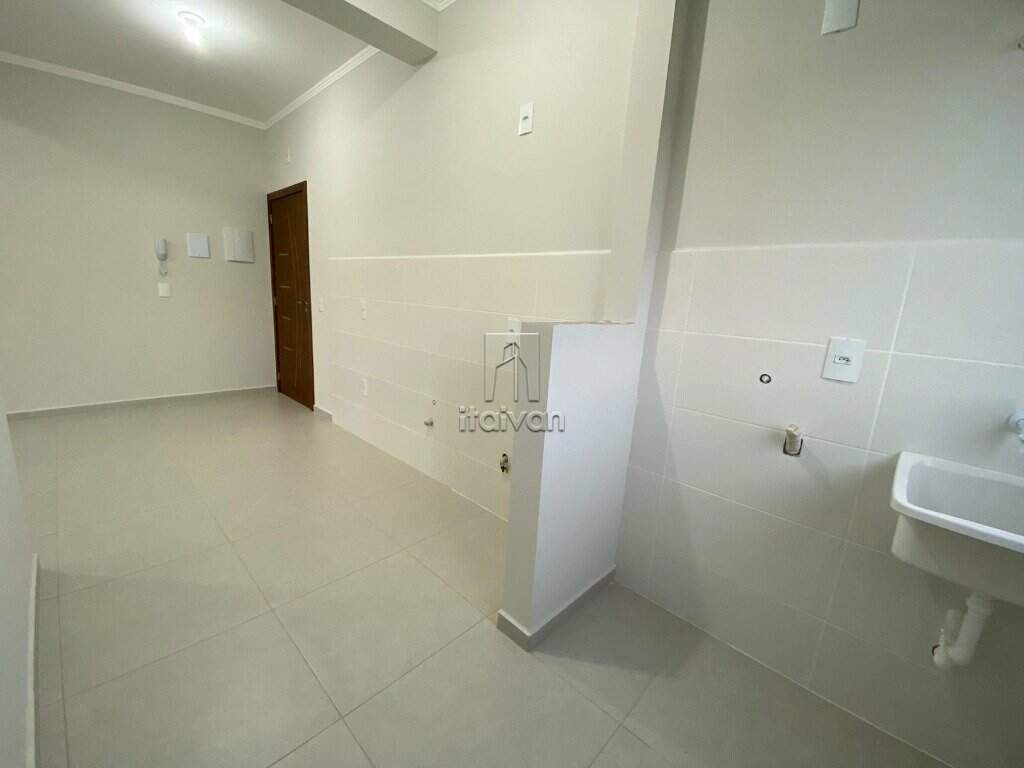 Apartamento para aluguel no Barra do Rio Cerro: 