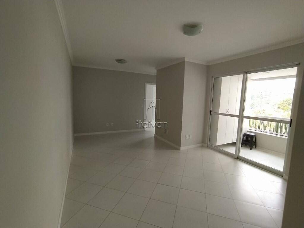 Apartamento para aluguel no Czerniewicz: 