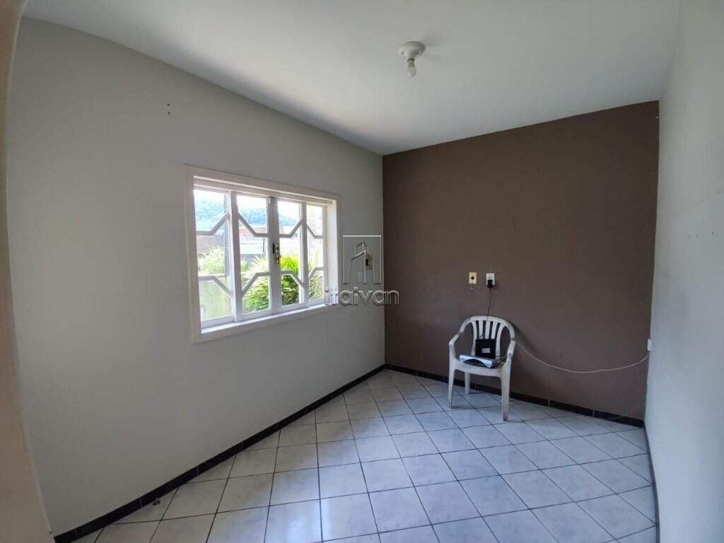 Casa para aluguel no Estrada Nova: 