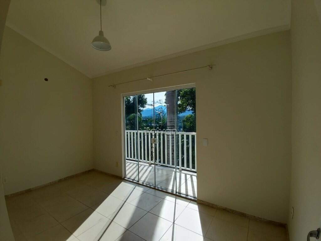 Casa para aluguel no Amizade: 