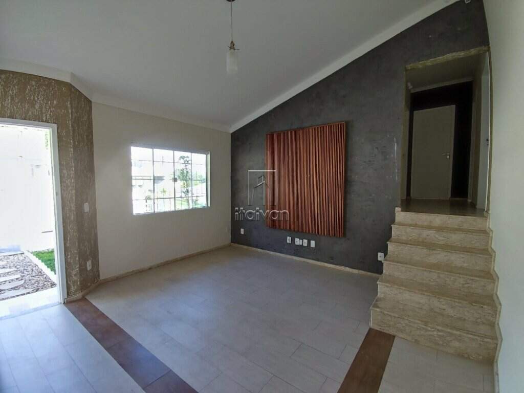 Casa para aluguel no Amizade: 