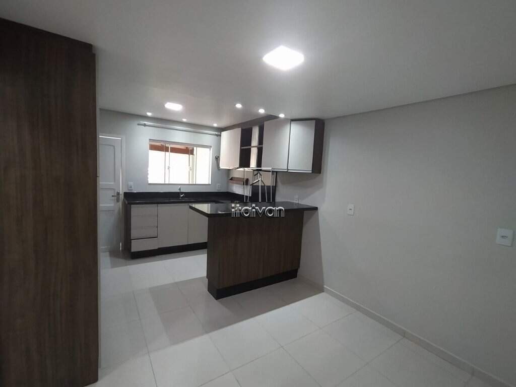 Casa para aluguel no Jaraguá Esquerdo: 