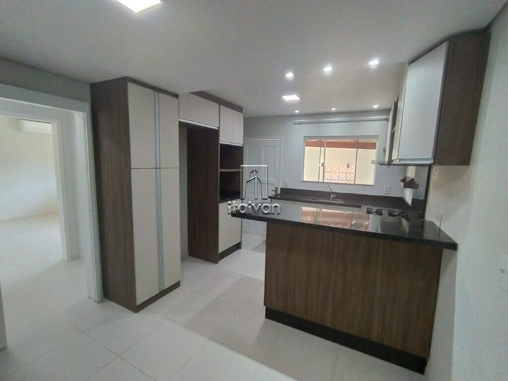 Casa para aluguel no Jaraguá Esquerdo: 