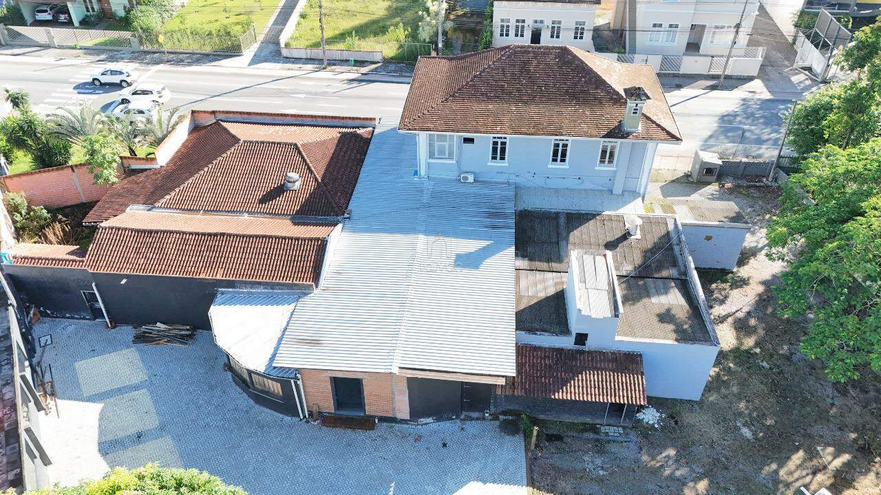 Casa à venda no Centro: 