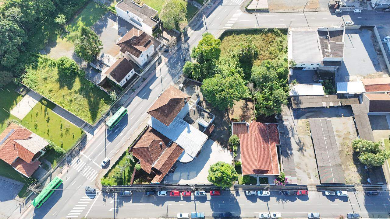 Casa à venda no Centro: 