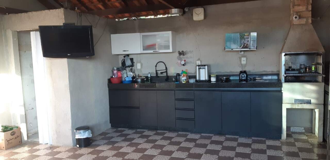 Casa, 2 quartos, 180 m² - Foto 1