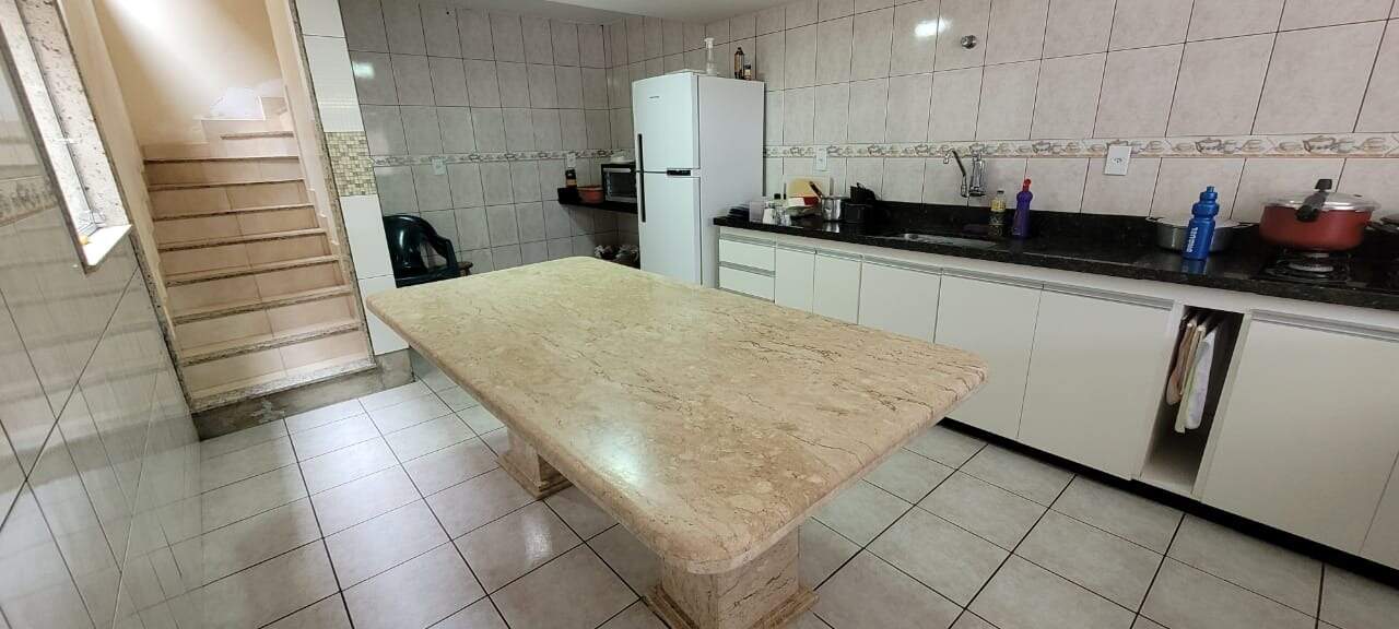 Casa, 3 quartos, 200 m² - Foto 4