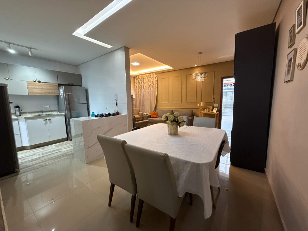 Casa, 3 quartos, 106 m² - Foto 2