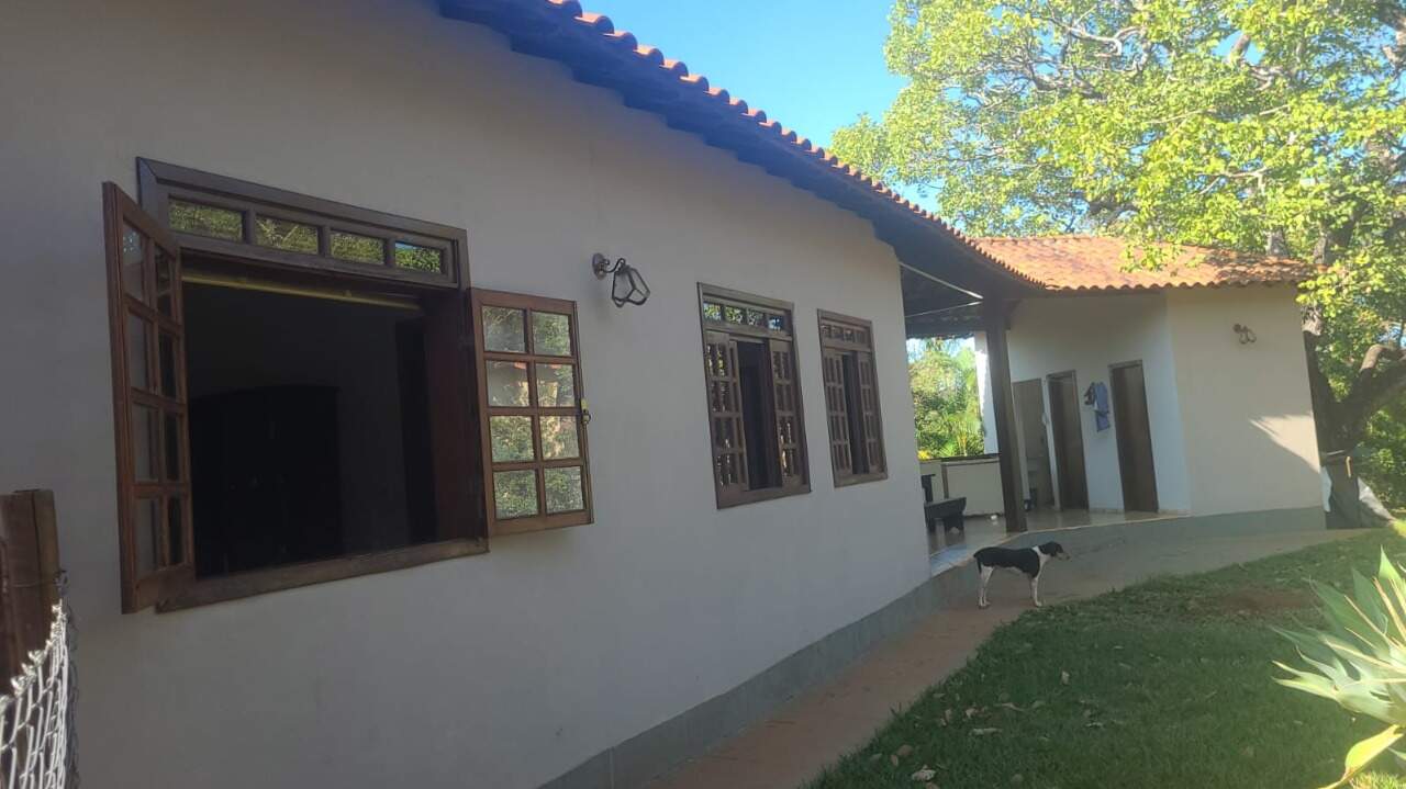 Casa, 4 quartos, 194 m² - Foto 2