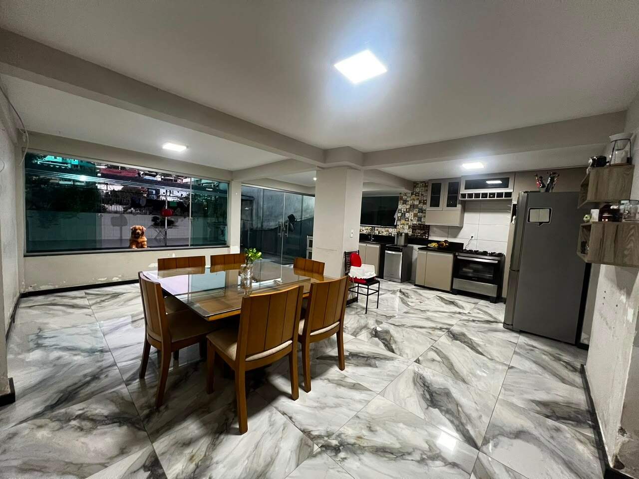 Casa, 4 quartos, 205 m² - Foto 1