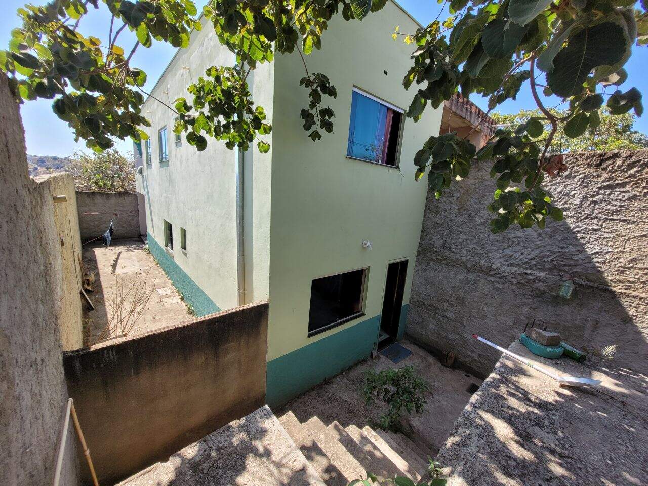 Casa, 2 quartos, 130 m² - Foto 1