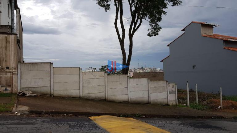 Lote para aluguel no Campo Alegre: 