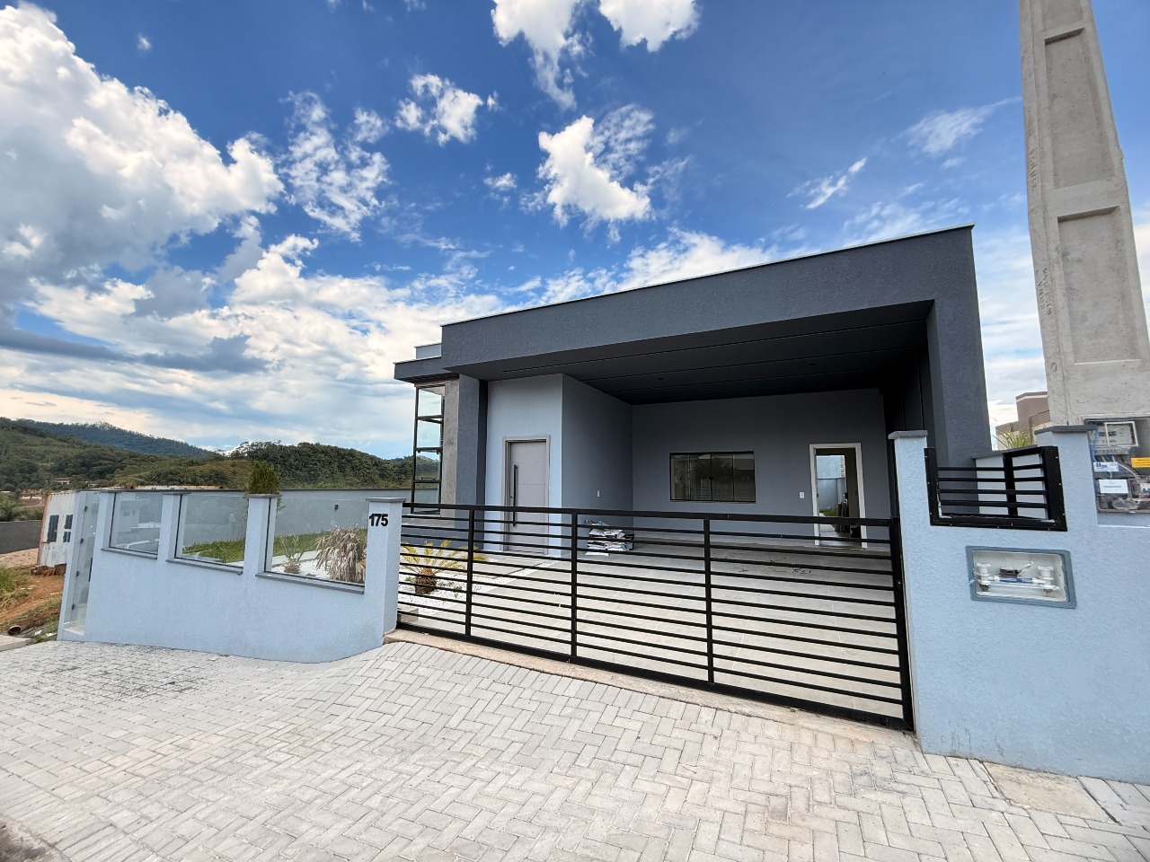 Casa à venda no Jaraguá 99: 