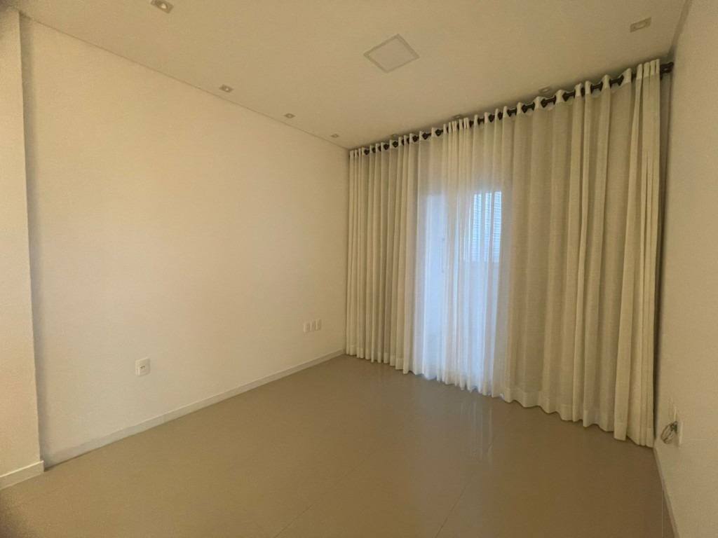 Apartamento à venda no Jaraguá Esquerdo: 