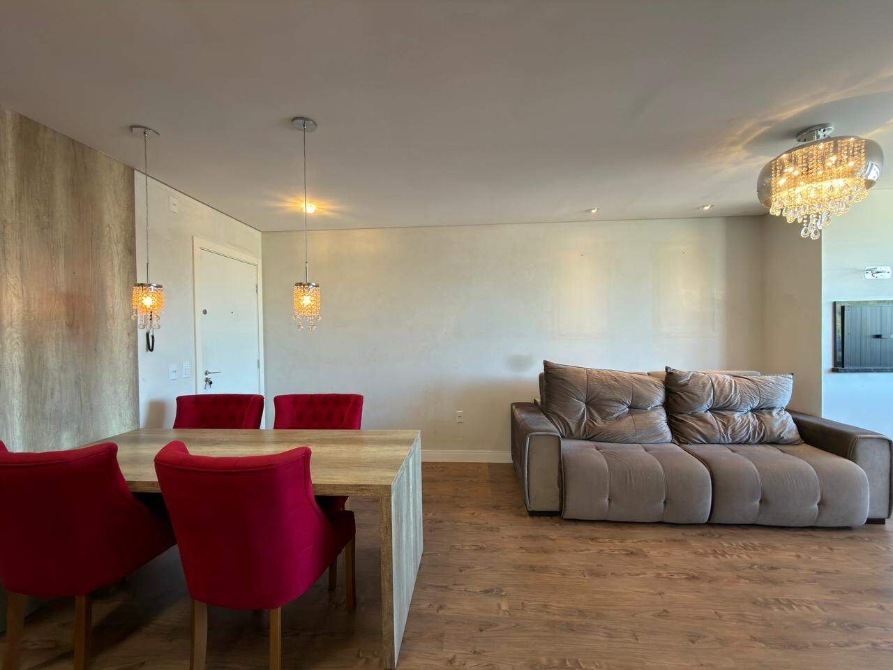 Apartamento à venda no Jaraguá Esquerdo: 