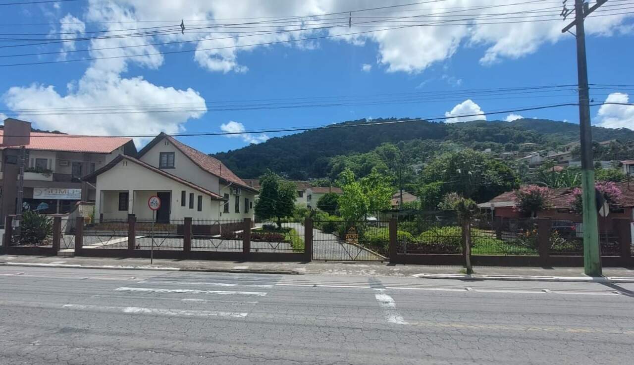 Terreno à venda no Amizade: 