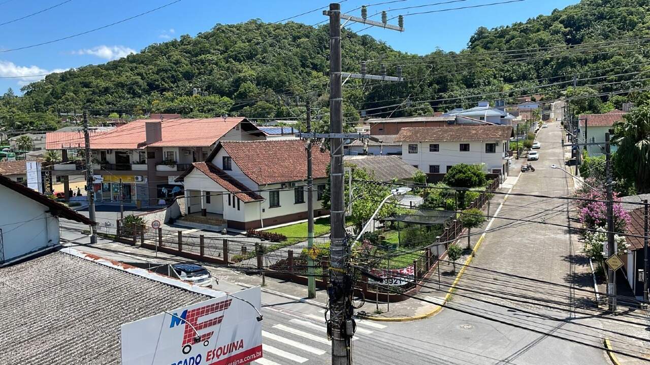 Terreno à venda no Amizade: 