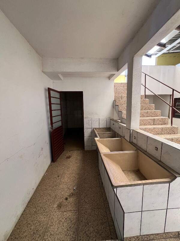 Casa, 10 quartos, 420 m² - Foto 2