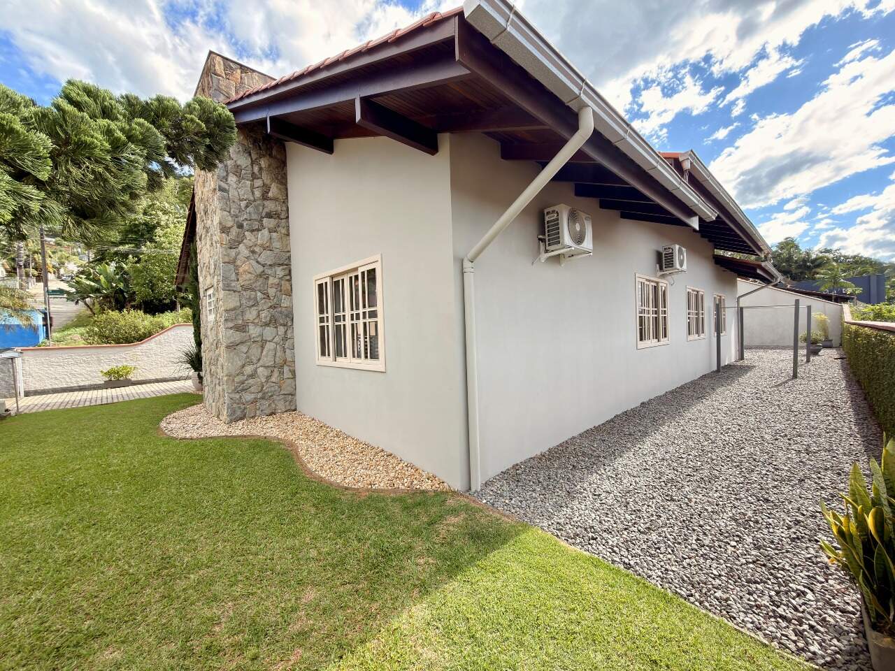 Casa à venda no Barra do Rio Molha: 