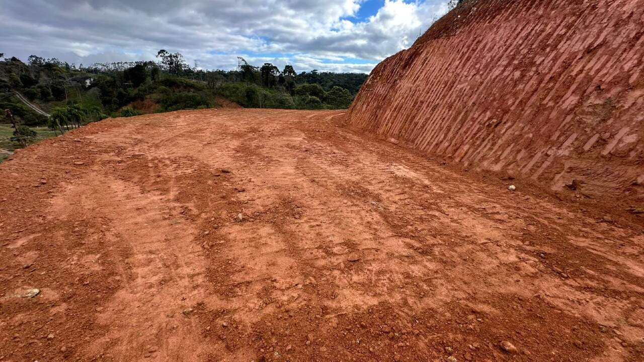 Terreno à venda no Serra Alta: 
