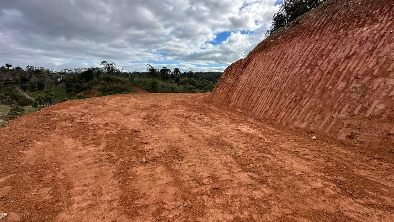 Terreno à venda no Serra Alta: 