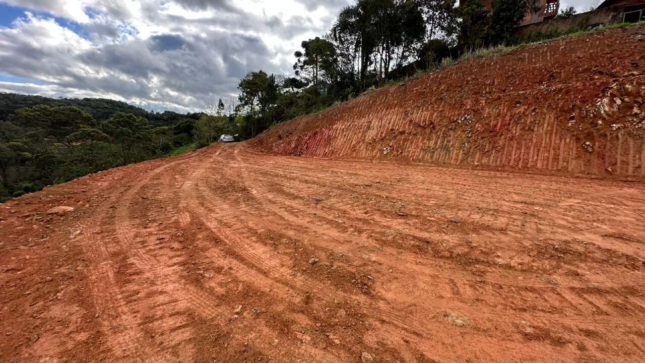 Terreno à venda no Serra Alta: 
