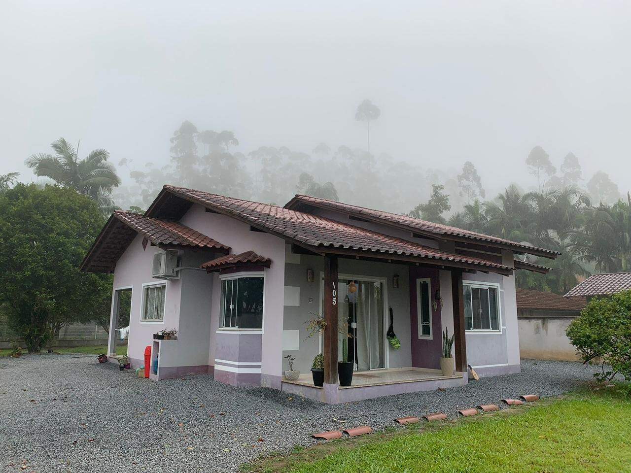 Casa à venda no Braço do sul: 