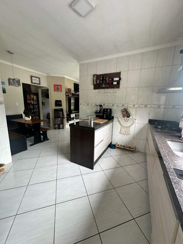 Casa à venda no Braço do sul: 