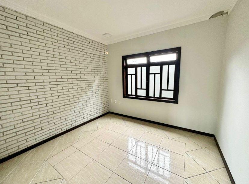 Casa à venda no Barra do Rio Cerro: 