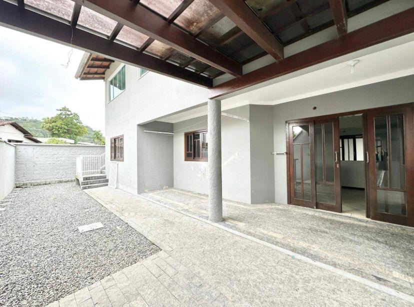 Casa à venda no Barra do Rio Cerro: 