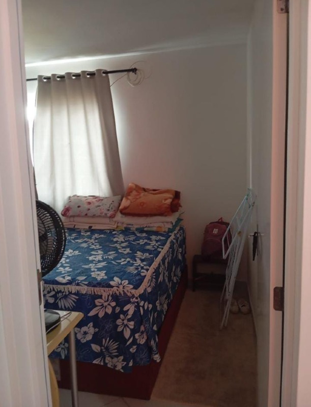 Apartamento à venda no Corticeira: 