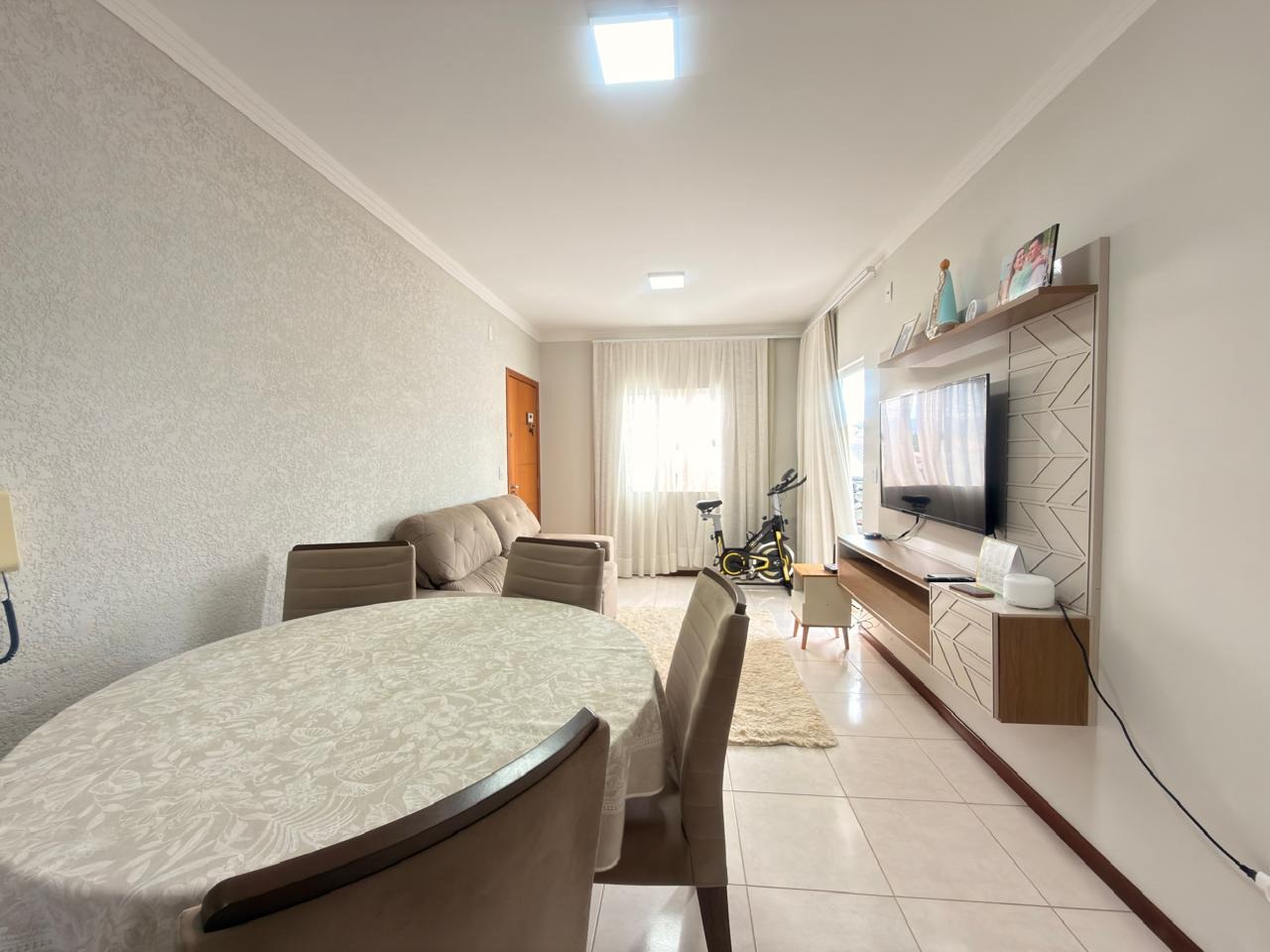 Apartamento à venda no Jaraguá Esquerdo: 