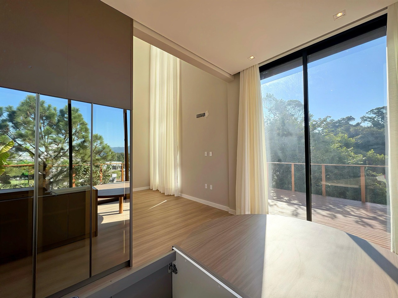 Casa para aluguel no Jaraguá Esquerdo: 