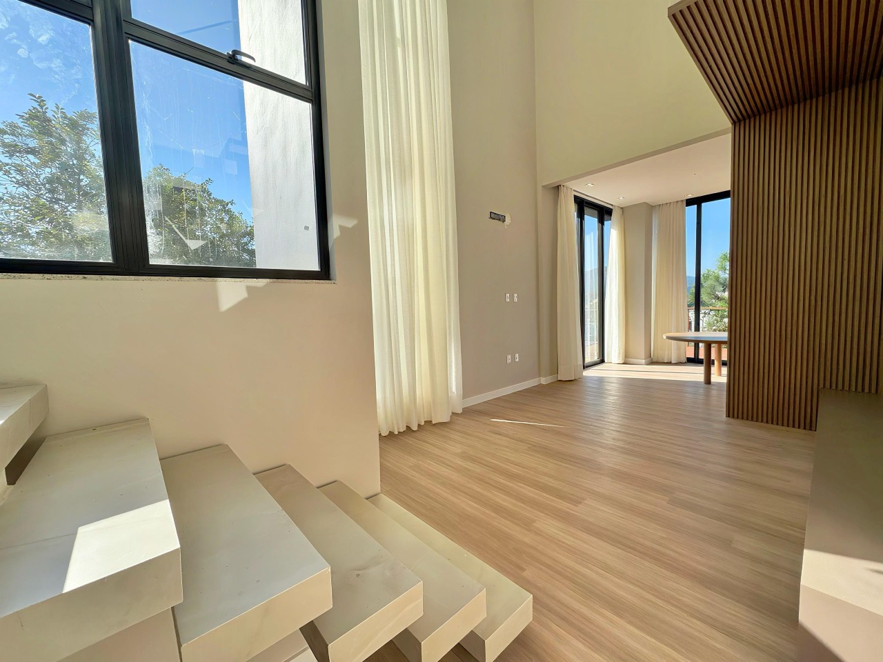 Casa para aluguel no Jaraguá Esquerdo: 