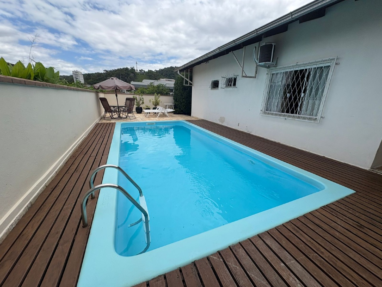 Casa, 3 quartos, 260 m² - Foto 1