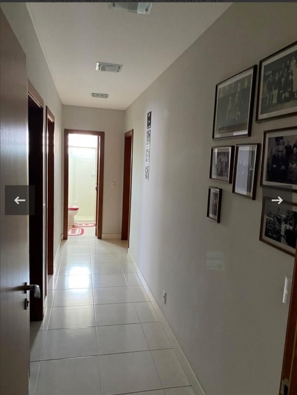 Apartamento à venda no Barra do Rio Cerro: 