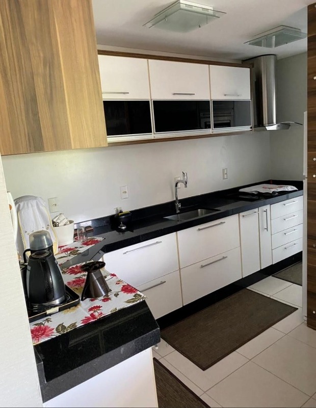 Apartamento à venda no Barra do Rio Cerro: 