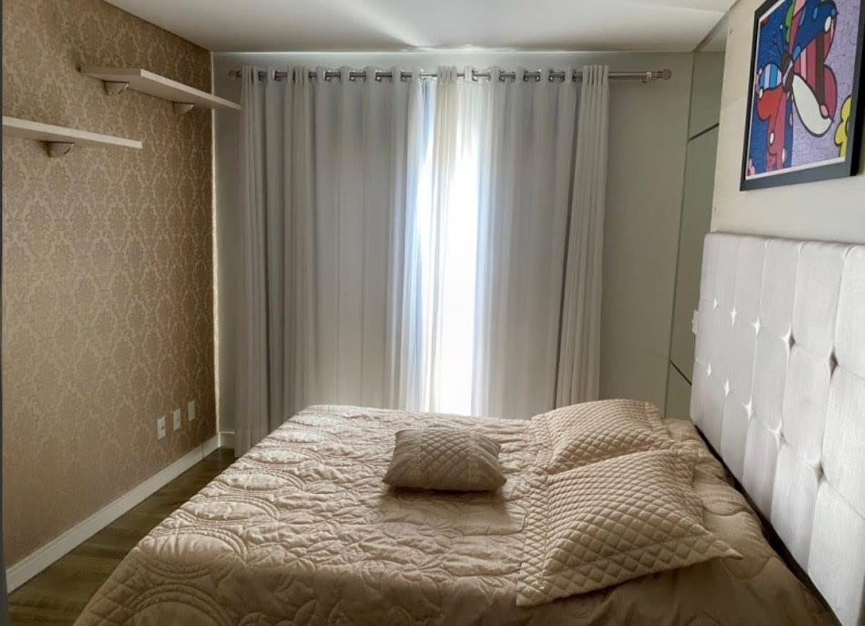 Apartamento à venda no Barra do Rio Cerro: 