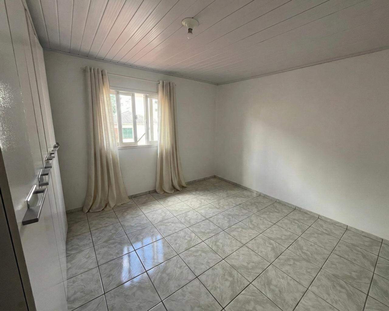 Terreno à venda no Ilha da Figueira: 