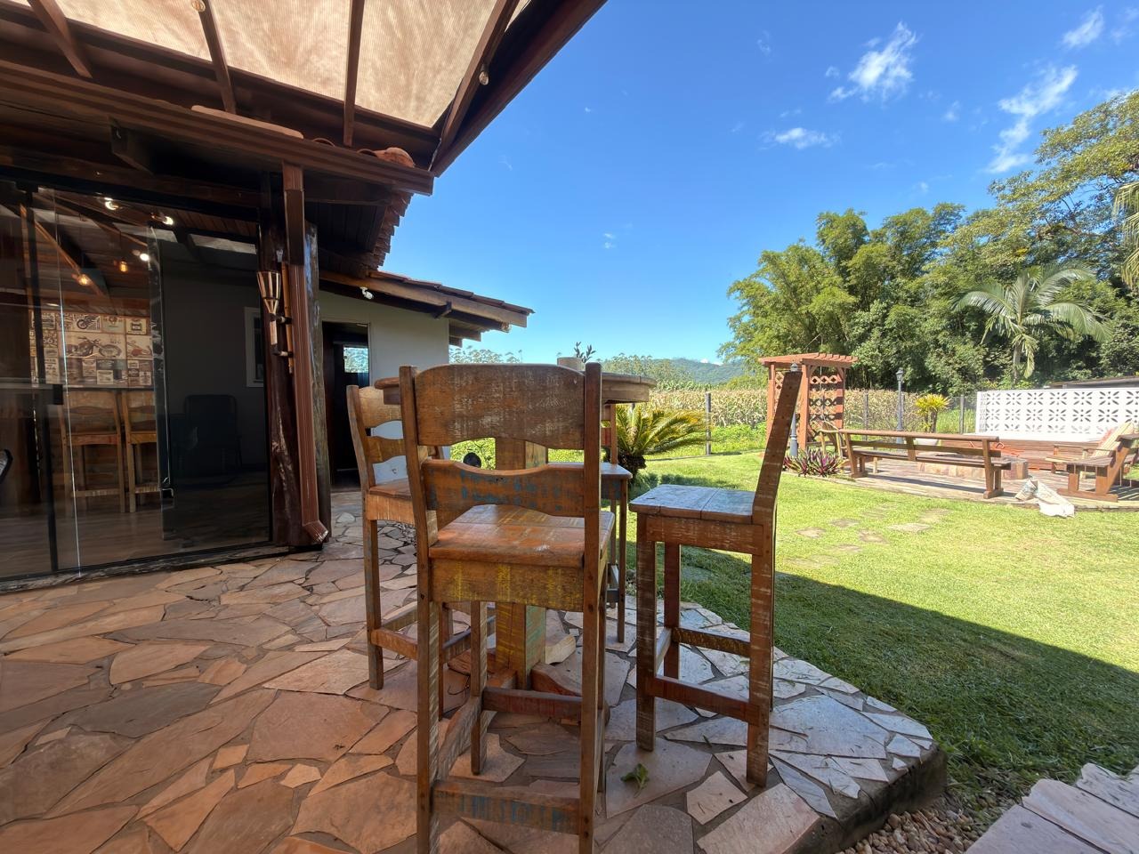 Casa à venda no Bracinho: 