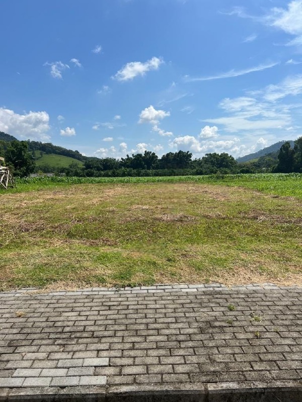 Terreno à venda no Rio da Luz: 