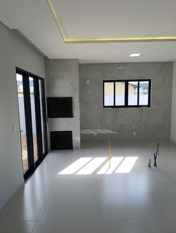 Casa à venda no Três Rios do Norte: 