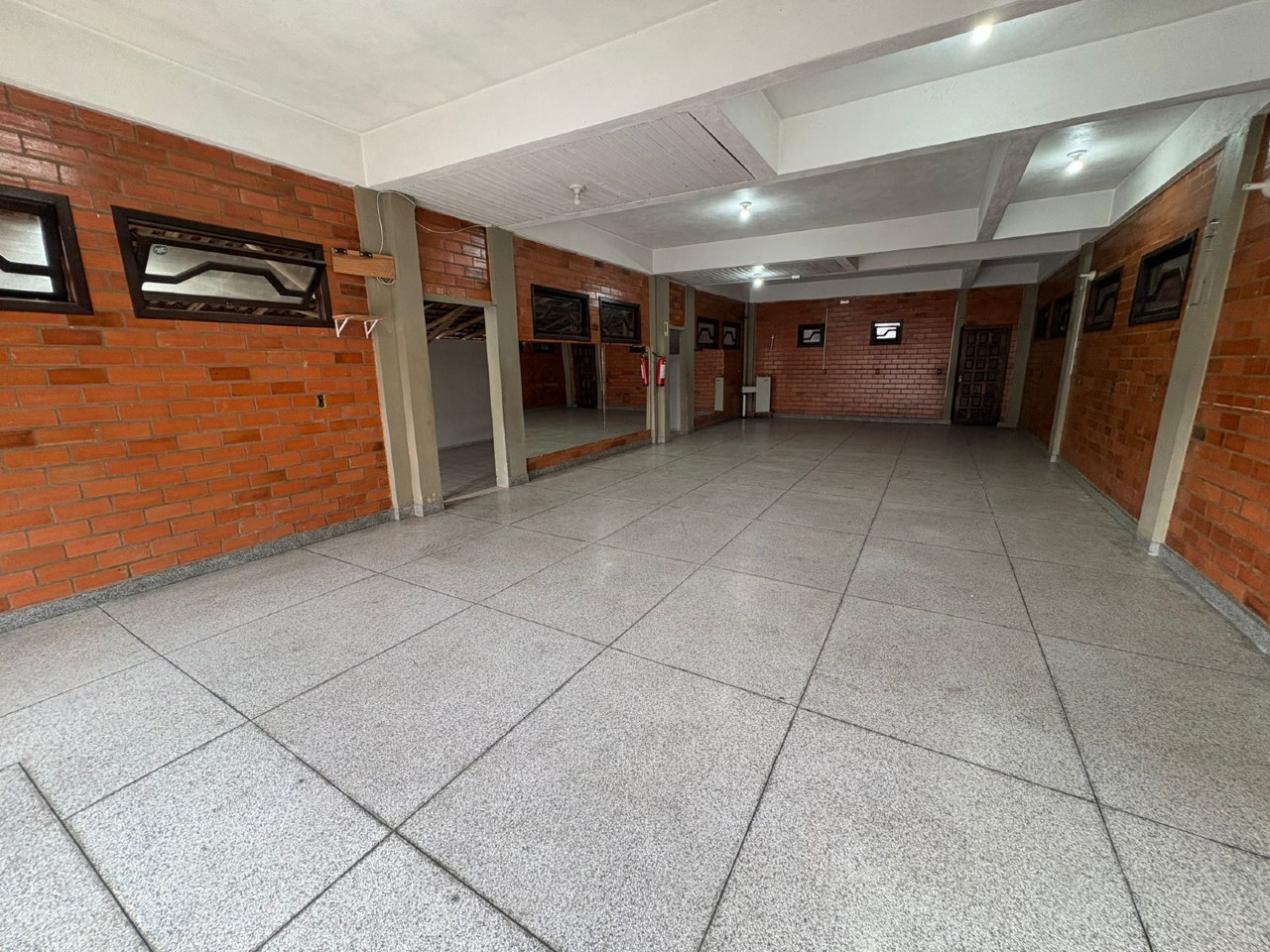  Sobrado à venda no Centro: 