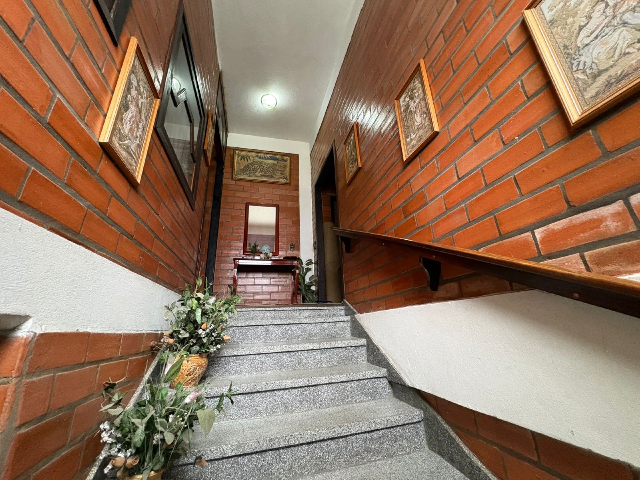  Sobrado à venda no Centro: 