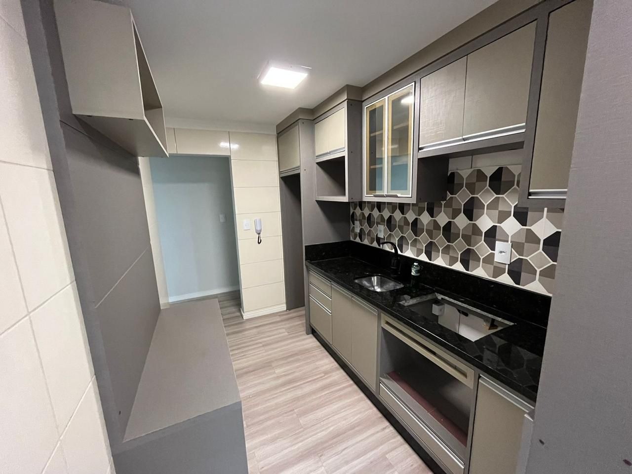 Apartamento à venda no Barra do Rio Molha: 