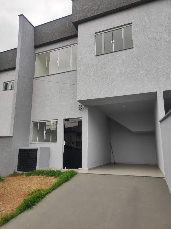 Casa, 3 quartos, 104 m² - Foto 1