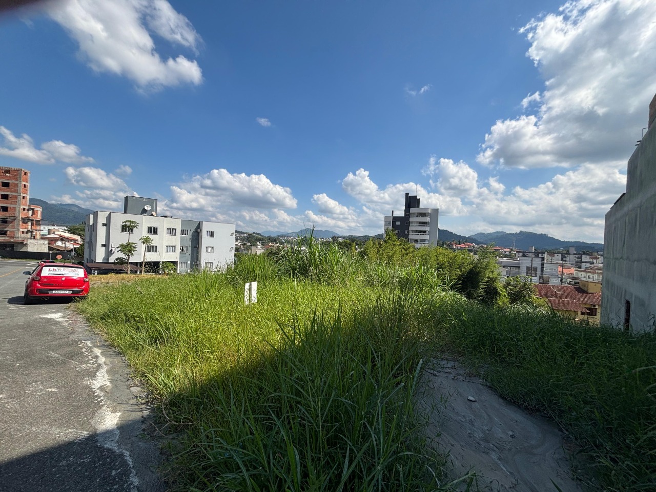 Terreno à venda no Amizade: 